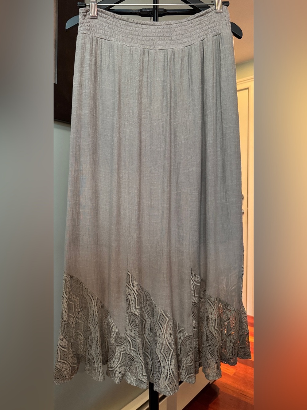Apt. 9 Light Gray Asymmetrical Lace-Hem Midi Skirt BOHO Size Medium